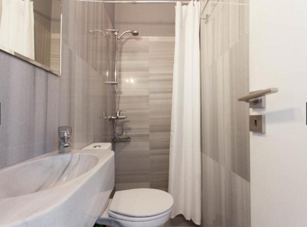 Acropolis Charming Apartment With Large Balcony - Dm17 Athens Luaran gambar