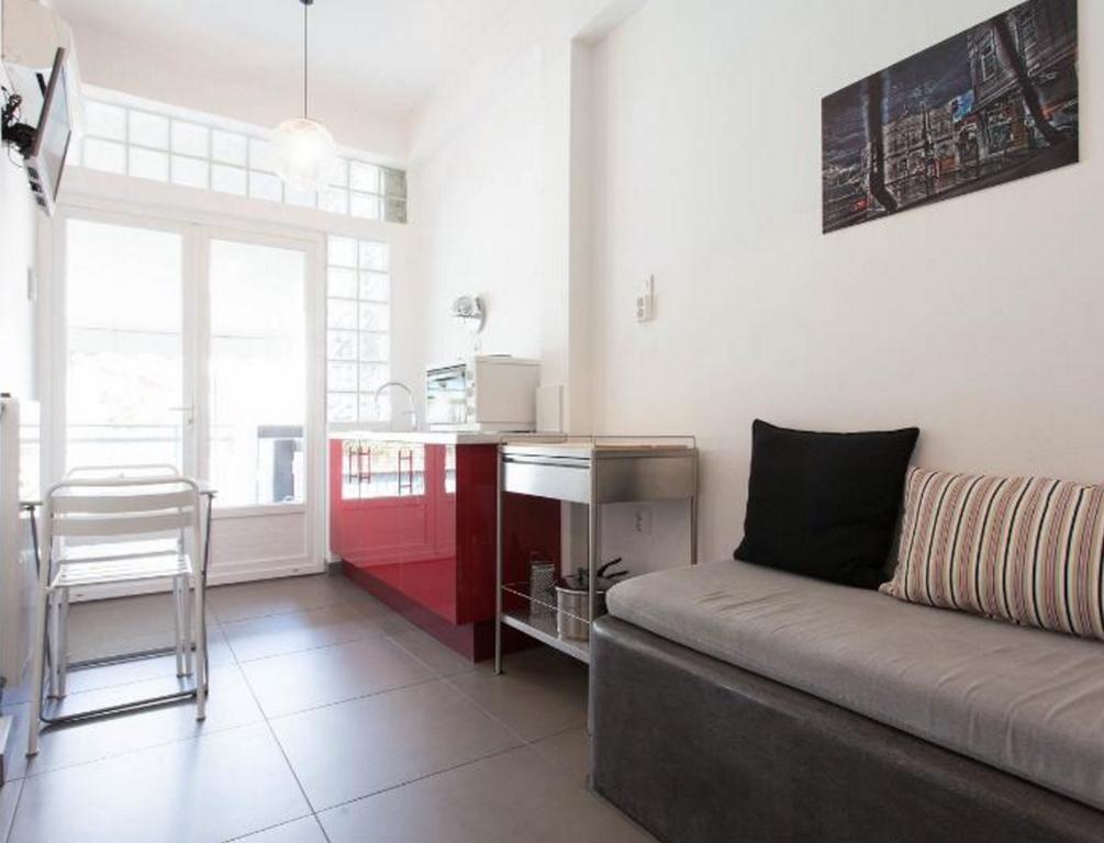 Acropolis Charming Apartment With Large Balcony - Dm17 Athens Luaran gambar