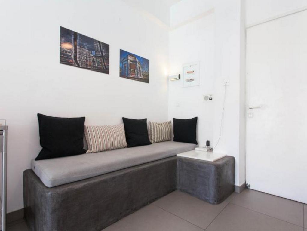 Acropolis Charming Apartment With Large Balcony - Dm17 Athens Luaran gambar